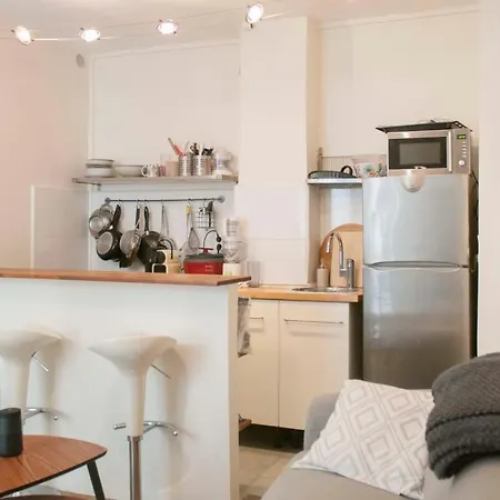 Appartamento Charming Design Apt Near The Louvre Parigi